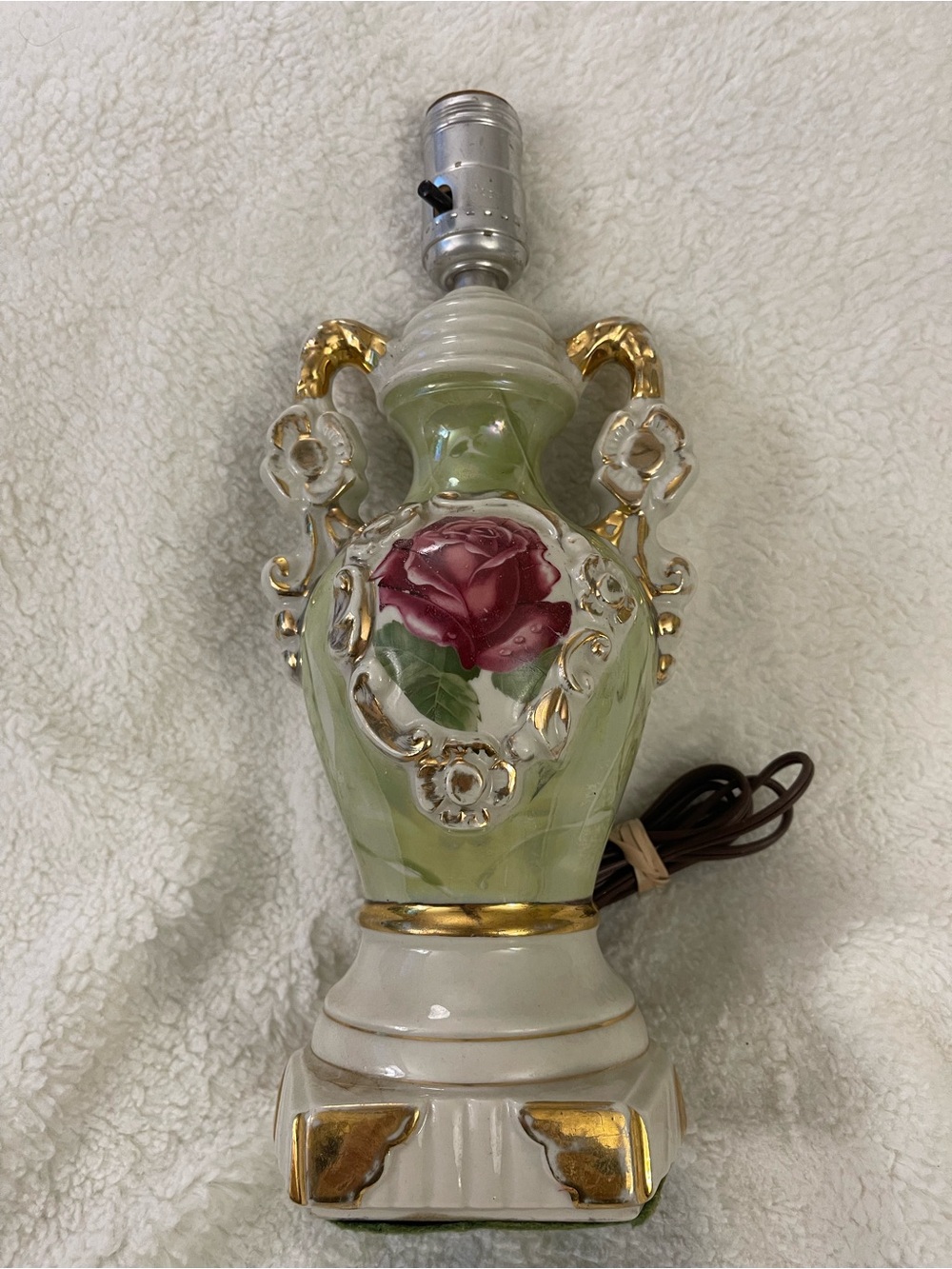 Vintage 40’s Ullrich Urn-Shaped 12” Table Lamp